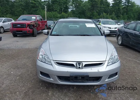2007 Honda Accord 3.0 Ex z USA, uszkodzony, nr VIN 1HGCM665X7A059764